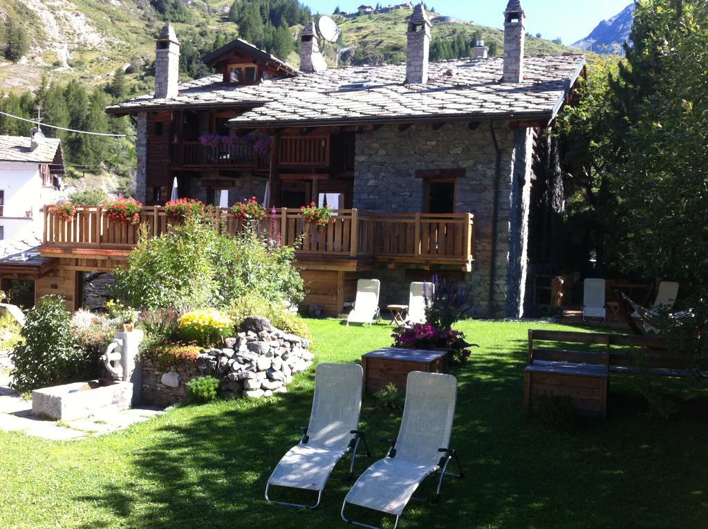 Les Trompeurs Chez Odette Bed & Breakfast Cogne Exterior foto