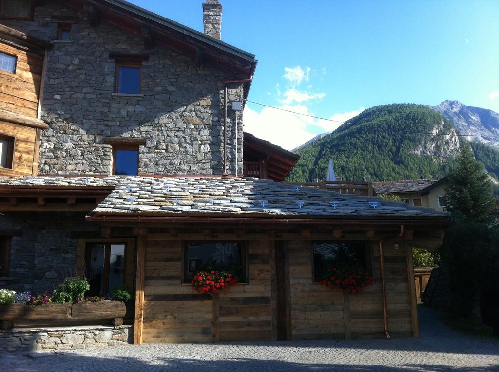 Les Trompeurs Chez Odette Bed & Breakfast Cogne Exterior foto